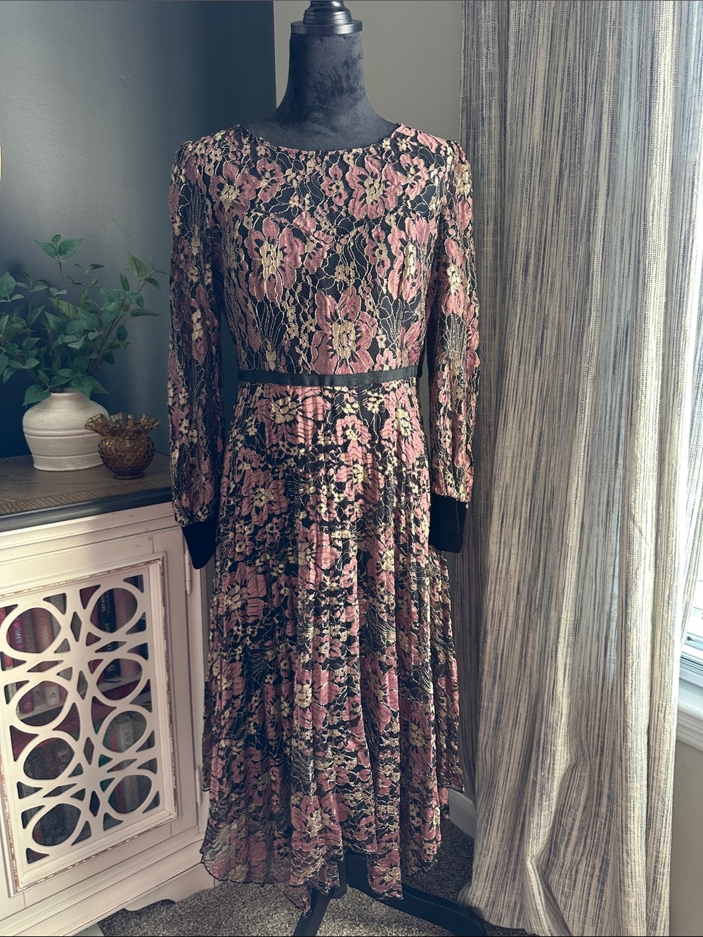Nissa-Pink Black Gold Floral Dress